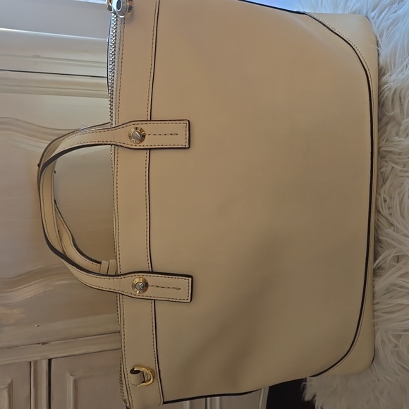 Henri Bendel Cream Sachel Tote with Gold Charm - Picture 4 of 8